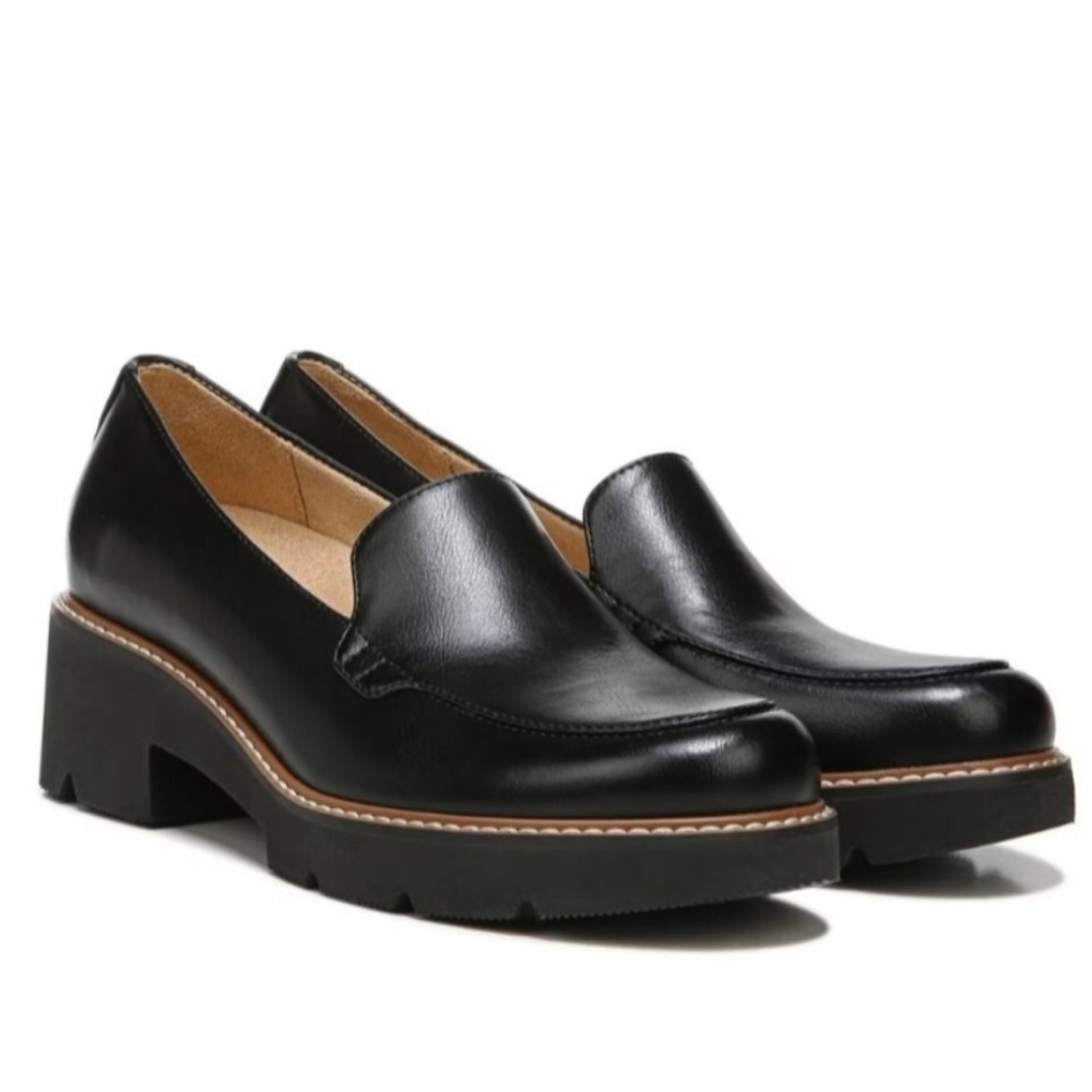 Naturalizer Cabaret Black Heeled Loafers 6.5 Medium EUC